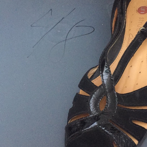 Clarks UN Structured size 81/2 black like New - Picture 5 of 5